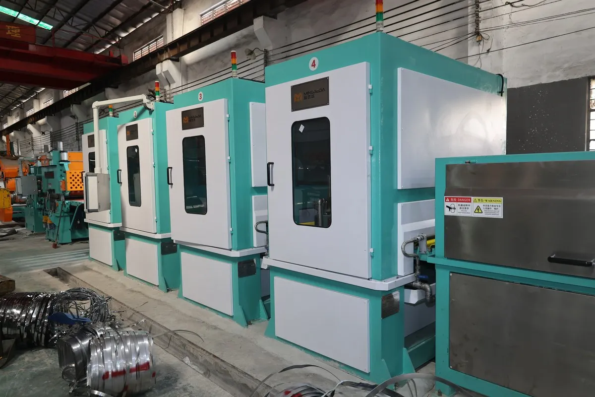 1300mm stainless steel coil polishing line installed for Foshan Jindafa Metal Company
